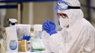 Заразившийся коронавирусом медработник в Нур-Султане получил страховую выплату