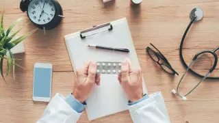 Продажу лекарств могут ограничить в Казахстане