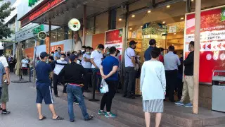 "Қала бойынша жоқ". Нұр-Сұлтан мен Алматы дәріханаларында парацетамол табылмады