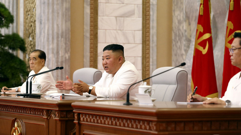 Ким Чен Ын объяснил отсутствие зараженных коронавирусом в КНДР