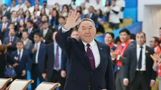 Си Цзиньпин и Зеленский поздравили Назарбаева с юбилеем