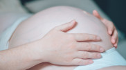 Алматинке пришлось родить дома из-за отсутствия теста на коронавирус