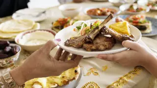 Даниал Ахметов раскритиковал участвующих в тоях казахстанцев