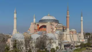 Собор Святой Софии в Стамбуле стал мечетью