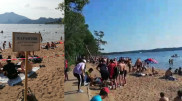 Толпы отдыхающих собрались на пляжах Бурабая, несмотря на карантин
