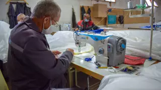 Казахстанские заключенные сшили более 2 миллионов средств защиты