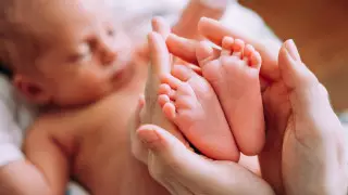 В Минтруда высказались о 42 500 тенге для женщин в декрете