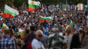 Протесты против "мафии" в правительстве идут в Болгарии шестой день