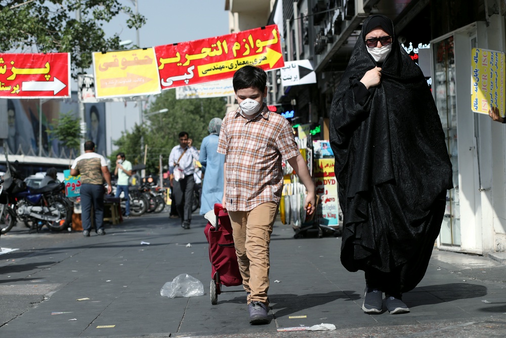 Иран захлестнула вторая волна пандемии