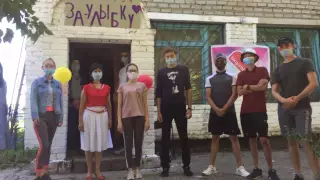 Вещи за улыбку "продают" в Павлодарской области