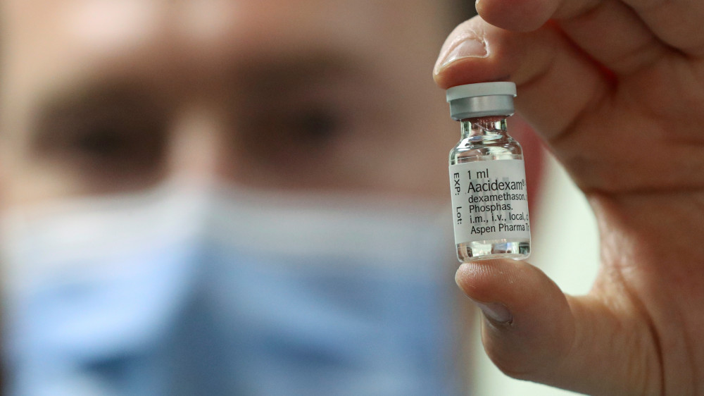 Стали известны заболевания, исключающие применение вакцины от коронавируса