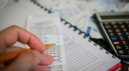 По 5556 тенге выплатят казахстанцам вместо продуктово-бытовых наборов