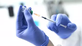 Вакцина будет не раньше 2021 года - ВОЗ