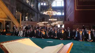 В ставшей мечетью Айя-Софии впервые за 86 лет провели пятничный намаз