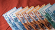 1,8 миллиона казахстанцев получили 42500 тенге в июле