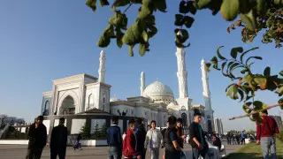 14 постов установят на въездах в Алматы на Курбан-айт