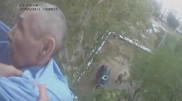 Житель Аркалыка чуть не сорвался с 5-го этажа. Его спасение попало на видео