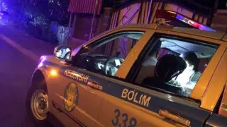 В Алматы наказали пьяного водителя, сбившего мужчину с ребенком