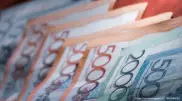 2,4 миллиона казахстанцев подали заявления на 42500 тенге