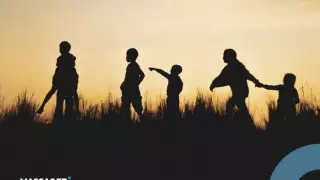 "Операция: своровать курт". Фотограф запечатлел силуэты вечернего аула