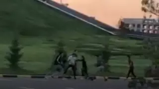 Массовая драка возле "Хан Шатыра" в Нур-Султане попала на видео