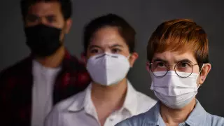 Число заболевших коронавирусом среди молодежи увеличилось в три раза - ВОЗ