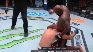 Льюис отправил Олейника в нокаут на турнире UFC