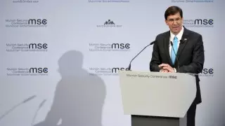 Мы передвигаем  больше войск ближе к России - глава Пентагона