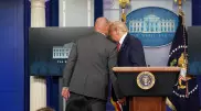 Охрана увела Трампа с пресс-конференции из-за стрельбы у Белого дома