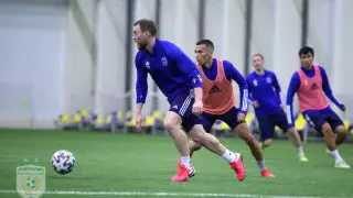 "Астана" готовится лететь в Беларусь несмотря на протесты