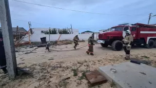 Молния разрушила кровлю жилого дома в Мангистауской области