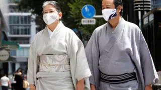 Третью волну коронавируса ожидают в Японии