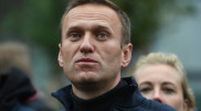 Самолет с Навальным на борту прибыл в Берлин - СМИ