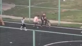 Жестокое обращение детей со щенком попало на видео