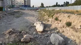Строительством ЖК возле реки возмущены алматинцы