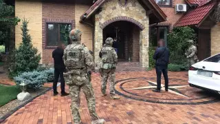 Разоблачена огромная финансовая пирамида, работавшая в Казахстане