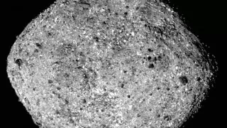 Астероид размером с высотку пролетит около Земли