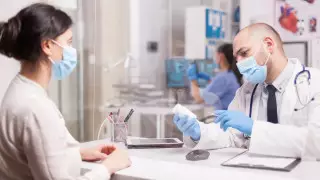 Как казахстанцы смогут использовать пенсионные накопления на лечение