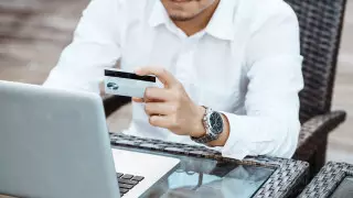 "WhatsApp-та танысымнан менің атымнан қарыз сұраған". Желіде алаяқтықтың жаңа түрі шықты