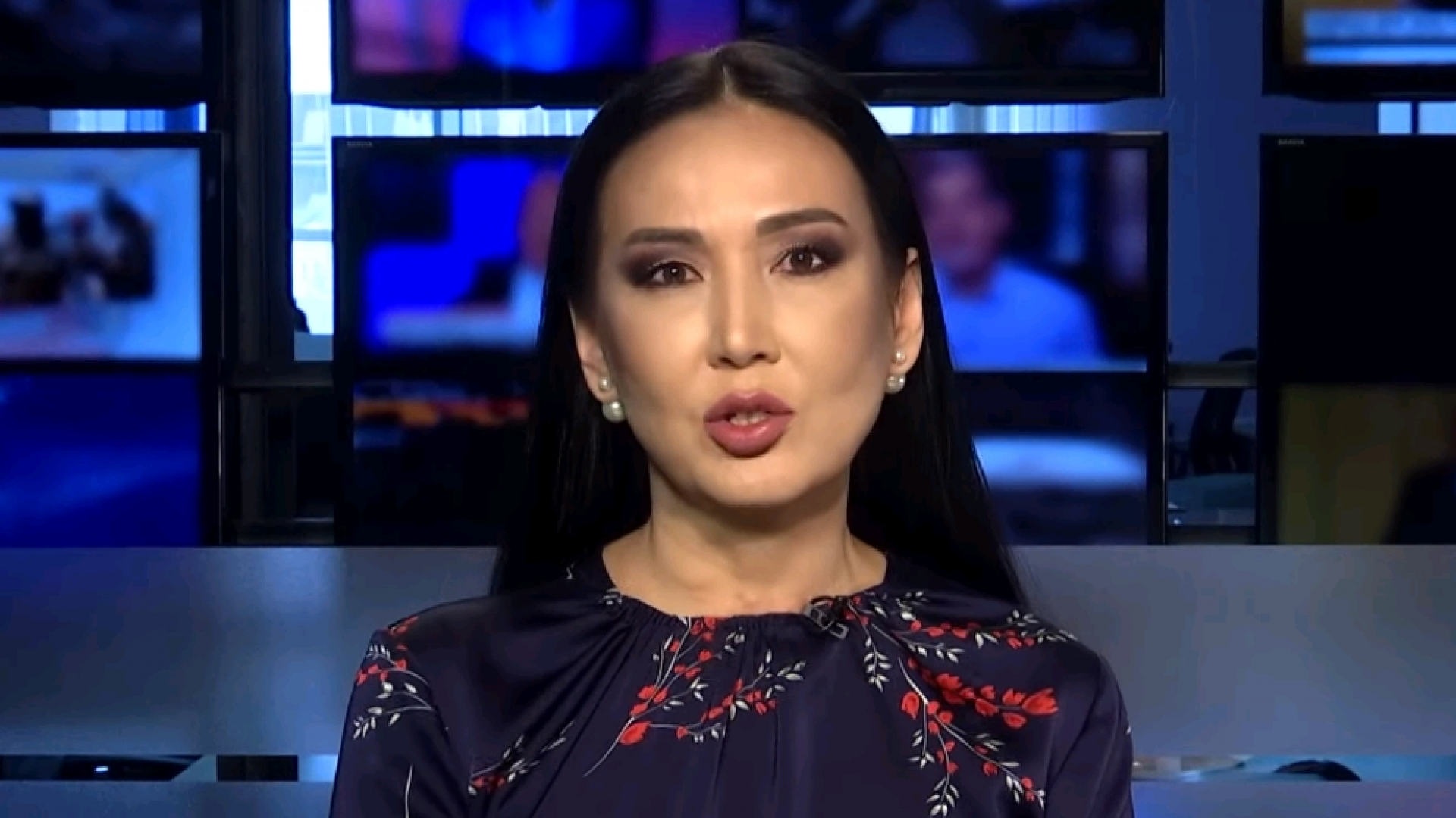 Канал казаха. Мадина Алмолдина. Казахские ведущие. Ведущие Телеканалы Казахстана. Казахская ведущая.