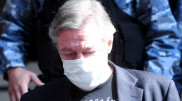 "Ему не выжить в тюрьме". Путина попросили пощадить Ефремова