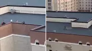 Опасные игры детей на крыше многоэтажки сняли на видео в Нур-Султане