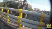 Видео спасения алматинки с моста обнародовали полицейские