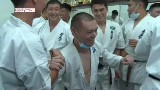 Казахстанец с ДЦП стал обладателем черного пояса по карате