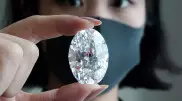 Редкий овальный бриллиант выставили на аукцион Sotheby’s