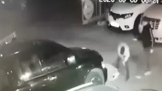 Жестокое избиение и ограбление астанчанина попали на видео