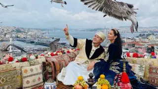 "Стать Хюррем и Сулейманом". Казахстанцы нашли лучшее место для фото в Стамбуле