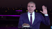 Мэр украинского города поклялся, что не ворует деньги на укладке плитки