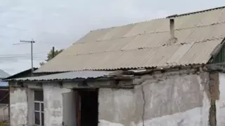 Семья инвалидов выживает в аварийном доме в Нур-Султане