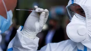 Переболевшие коронавирусом имеют устойчивый иммунитет - врач